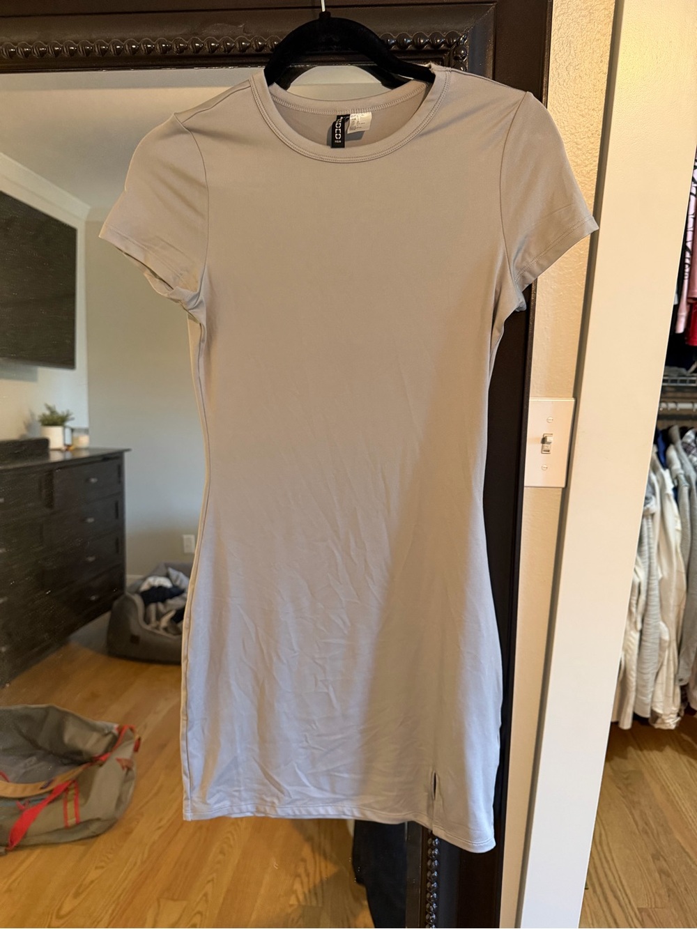 H&M Divided Crewneck Slim Tee - Light Taupe